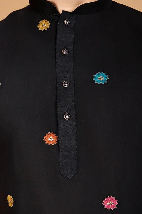 Black Designer Viscose Silk Kurta With Thread Work