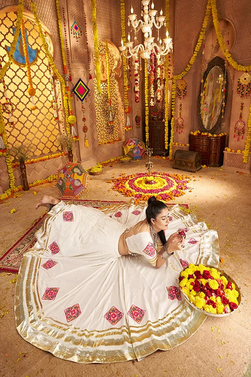White Navratri Ghagra Choli Design For Women