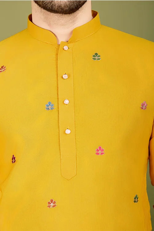 Men’s Yellow Kurta Perfect For Haldi & Mehendi