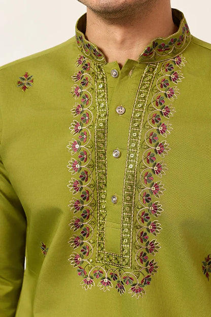 Classic Wedding Fluorescent Green Mens Wear Kurta With Dupatta