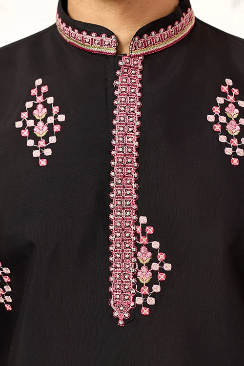 Ethnic Speical Classic Black Embroidered Kurta For Mens