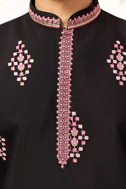 Ethnic Speical Classic Black Embroidered Kurta For Mens