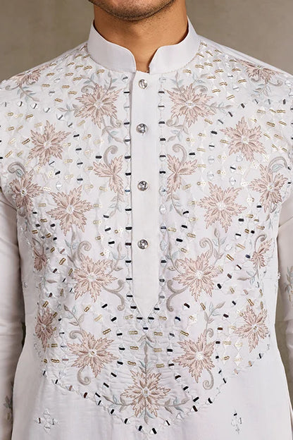 Classic White Mirror with Embroidered Work Kurta for Weddings